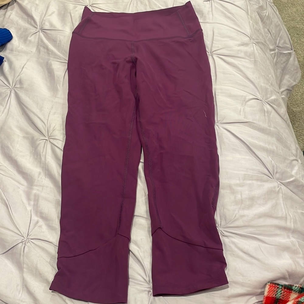 ALL IN MOTION (target) PURPLE CAPRI LEGGINGS